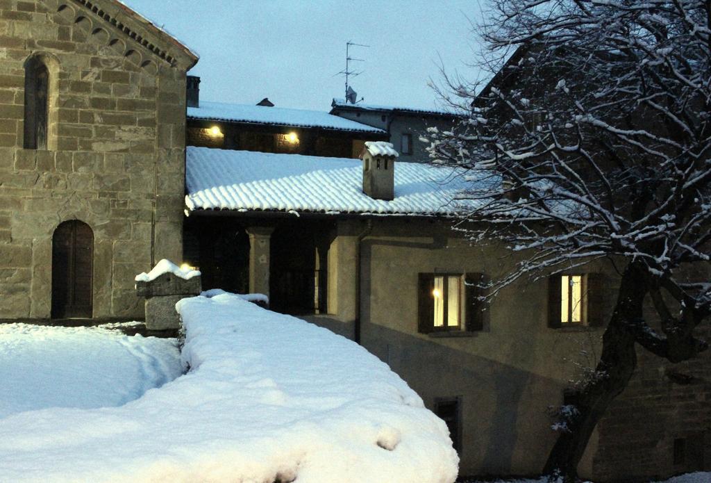Apartment Historical House Medieval Abbey - Al Chiostro *
