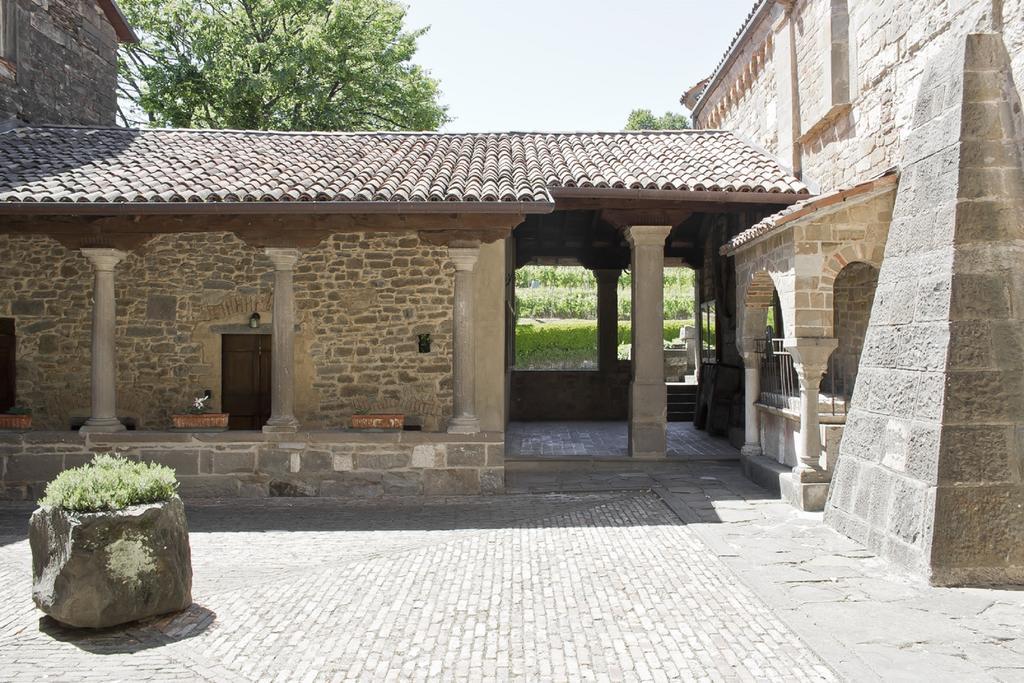 Apartment Historical House Medieval Abbey - Al Chiostro